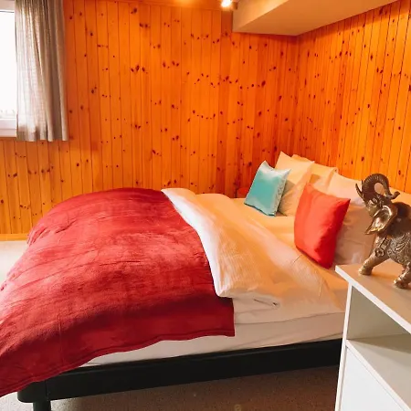 Nü Hus *
